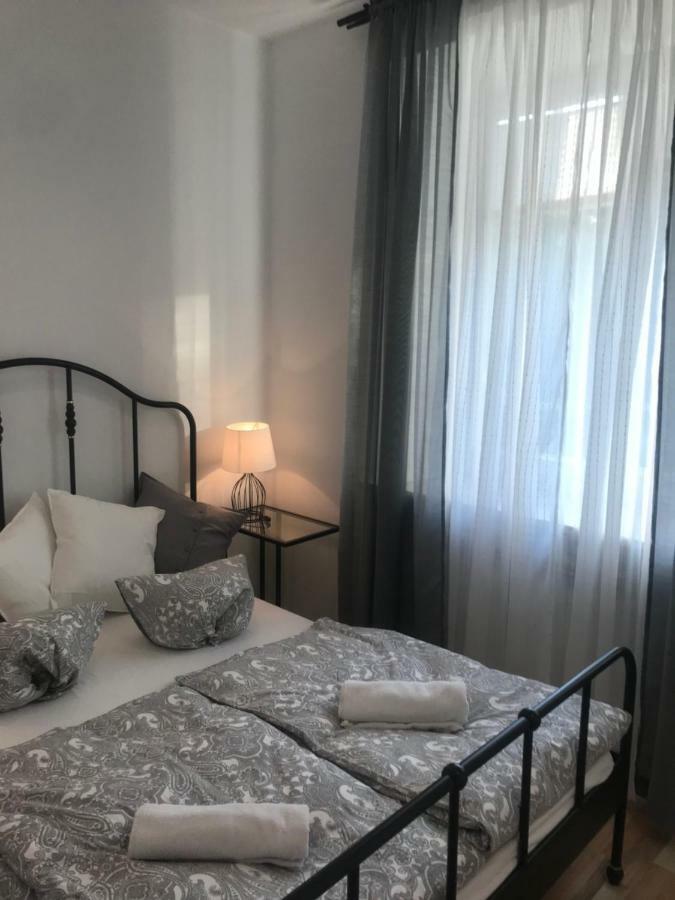 Ferienwohnung Stare Miasto Swietojerska 12 Warschau Exterior foto