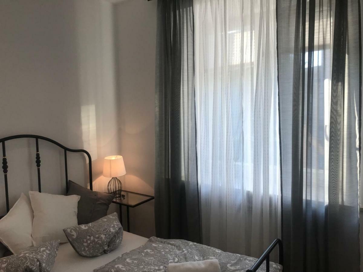 Ferienwohnung Stare Miasto Swietojerska 12 Warschau Exterior foto